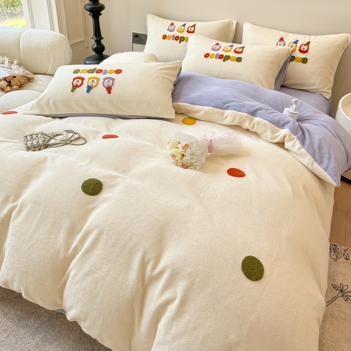 91家纺网 家纺一手货源 找家纺 懒猫家纺 2024新款牛奶绒毛巾绣四件套 五彩波点