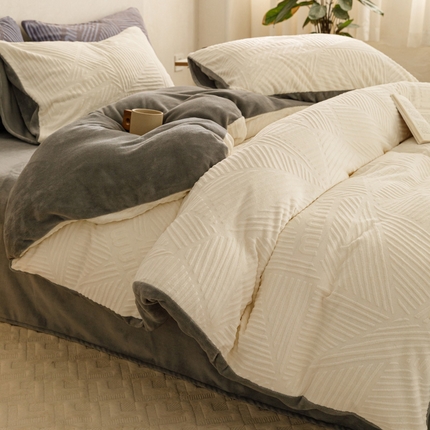 91家纺网 家纺一手货源 找家纺 （总）卡巴伦家纺 2023新款暖风系列A类牛奶绒雕花款四件套