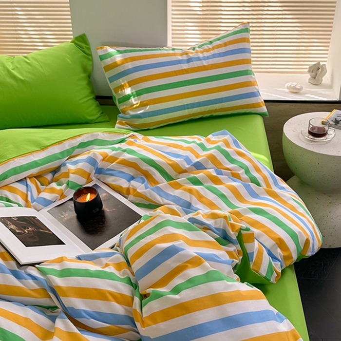 91家纺网 家纺一手货源 找家纺 洋铭区（原狠狠爱） 2023新款全棉水洗棉多巴胺条纹四件套 多巴胺黄蓝绿条