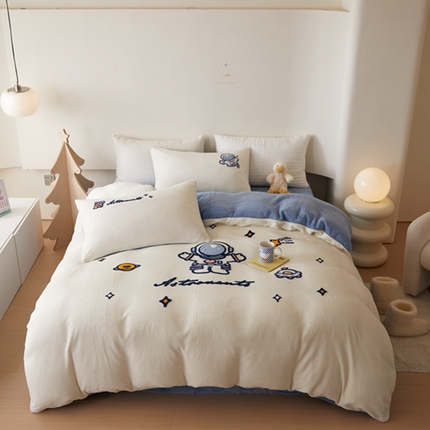 91家纺网 家纺一手货源 找家纺 （总）懒猫家纺 2024新款牛奶绒毛巾绣四件套