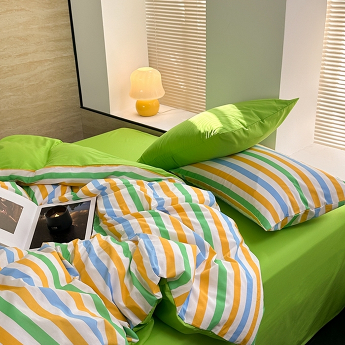 91家纺网 家纺一手货源 找家纺 洋铭区（原狠狠爱） 2023新款全棉水洗棉多巴胺条纹四件套 多巴胺黄蓝绿条