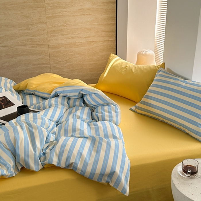 91家纺网 家纺一手货源 找家纺 洋铭区（原狠狠爱） 2023新款全棉水洗棉多巴胺条纹四件套 多巴胺蓝细条