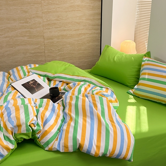 91家纺网 家纺一手货源 找家纺 洋铭区（原狠狠爱） 2023新款全棉水洗棉多巴胺条纹四件套 多巴胺黄蓝绿条