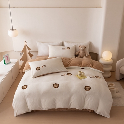 91家纺网 家纺一手货源 找家纺 （总）懒猫家纺 2024新款牛奶绒毛巾绣四件套