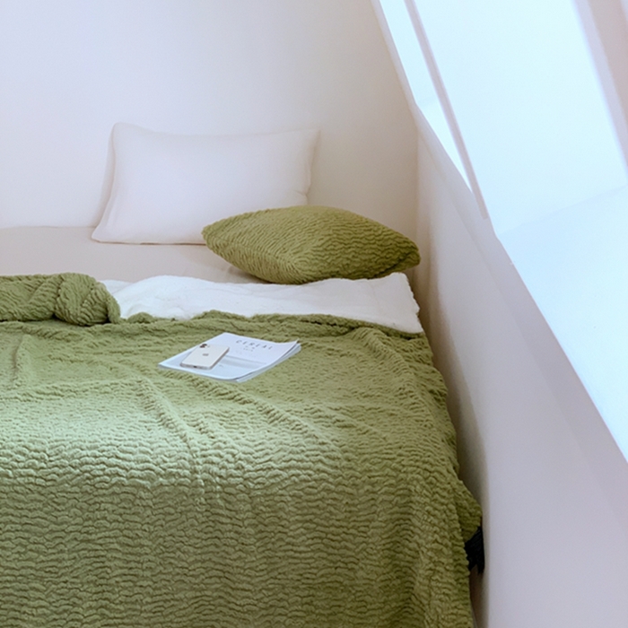 91家纺网 家纺一手货源 找家纺 昔可家纺 2023云朵绒毯 松叶绿