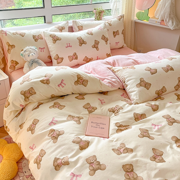 91家纺网 家纺一手货源 找家纺 麦伦家居 2023秋冬新品多功能床品全棉加牛奶绒四件套 蝴蝶结小熊