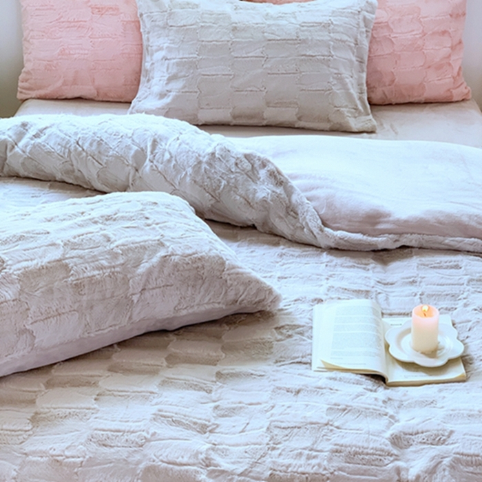 91家纺网 家纺一手货源 找家纺 昔可家纺 2023兔兔绒四件套 格调卡其色