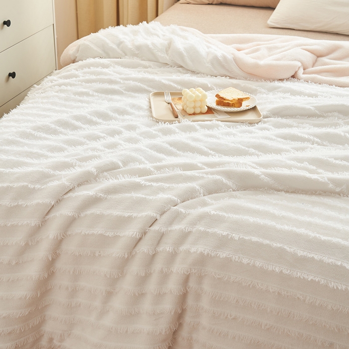 91家纺网 家纺一手货源 找家纺 吾诺家居 2023新款流苏绒双层多功能毯 米白流苏毯