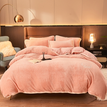 91家纺网 家纺一手货源 找家纺 （总）吾诺家居 2023新款秋冬保暖二合一可拆洗冬被被子被芯-贝贝绒