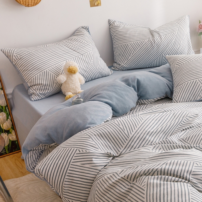 91家纺网 家纺一手货源 找家纺 麦伦家居 2023秋冬新品多功能床品全棉加牛奶绒四件套 律动灰绿-棉绒