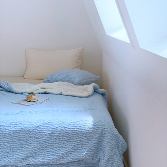 91家纺网 家纺一手货源 找家纺 昔可家纺 2023云朵绒毯 海盐蓝