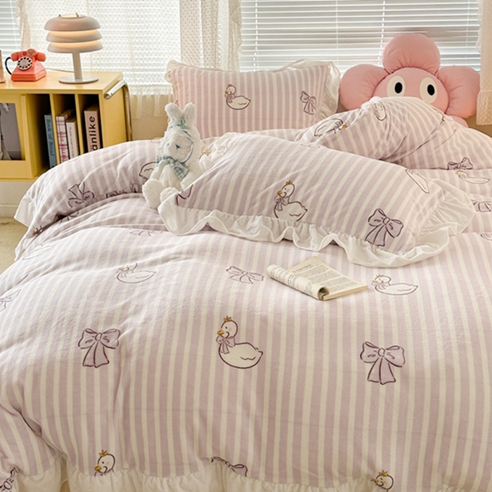 91家纺网 家纺一手货源 找家纺 昔可家纺 2023新款花边款牛奶绒四件套 芭蕾天鹅