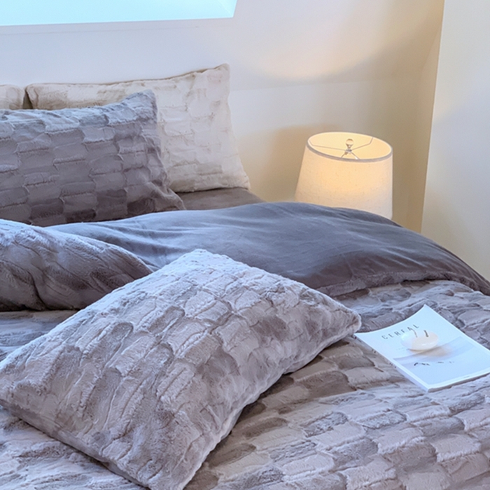 91家纺网 家纺一手货源 找家纺 昔可家纺 2023兔兔绒四件套 格调灰