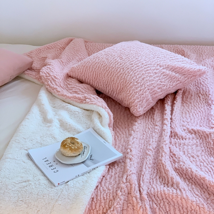 91家纺网 家纺一手货源 找家纺 昔可家纺 2023云朵绒毯 珊瑚粉