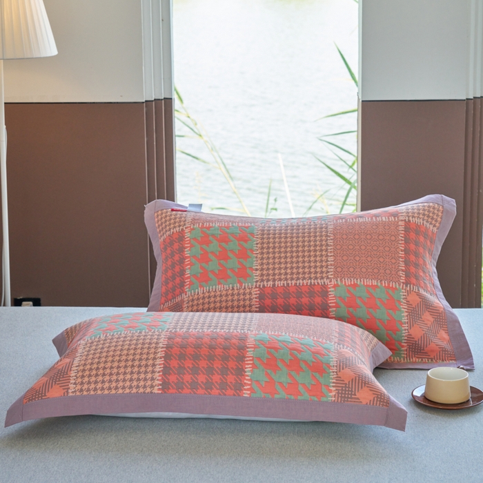 91家纺网 家纺一手货源 找家纺 棠薇家纺-毛巾被 2023新款60支细纱全棉枕巾三层纱夹棉枕巾 艾克粉枕巾