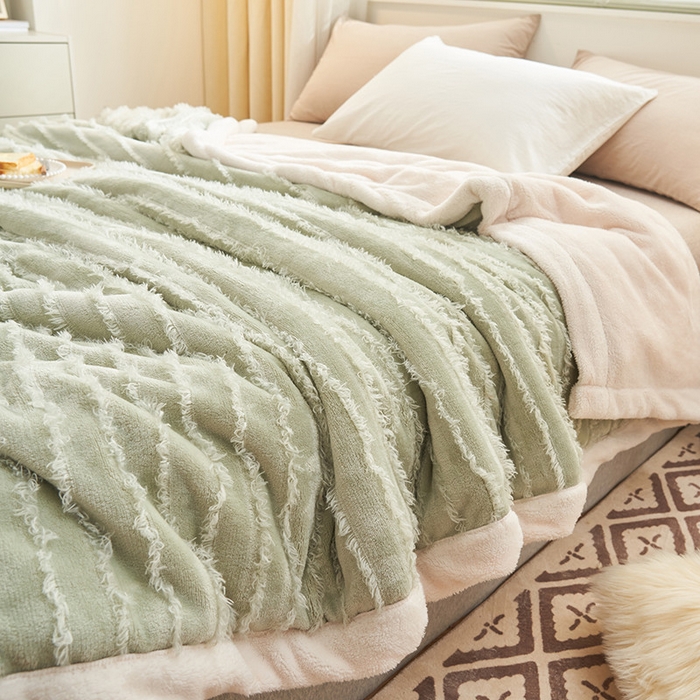 91家纺网 家纺一手货源 找家纺 吾诺家居 2023新款流苏绒双层多功能毯 果绿流苏毯