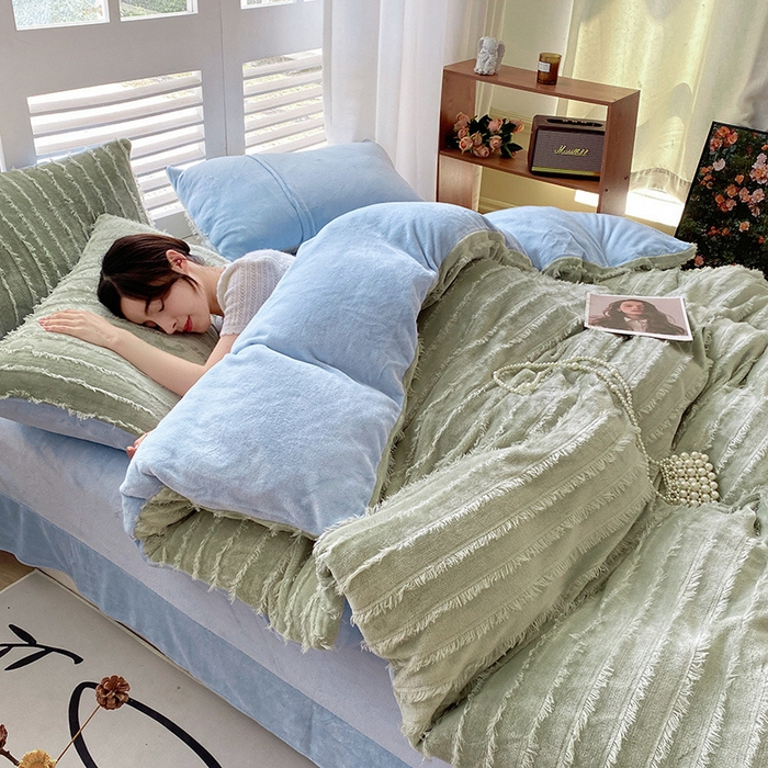 91家纺网 家纺一手货源 找家纺 吾诺家居 2023新款保暖流苏绒牛奶绒四件套 流苏果绿