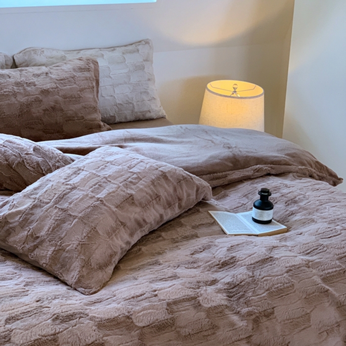 91家纺网 家纺一手货源 找家纺 昔可家纺 2023兔兔绒四件套 格调咖