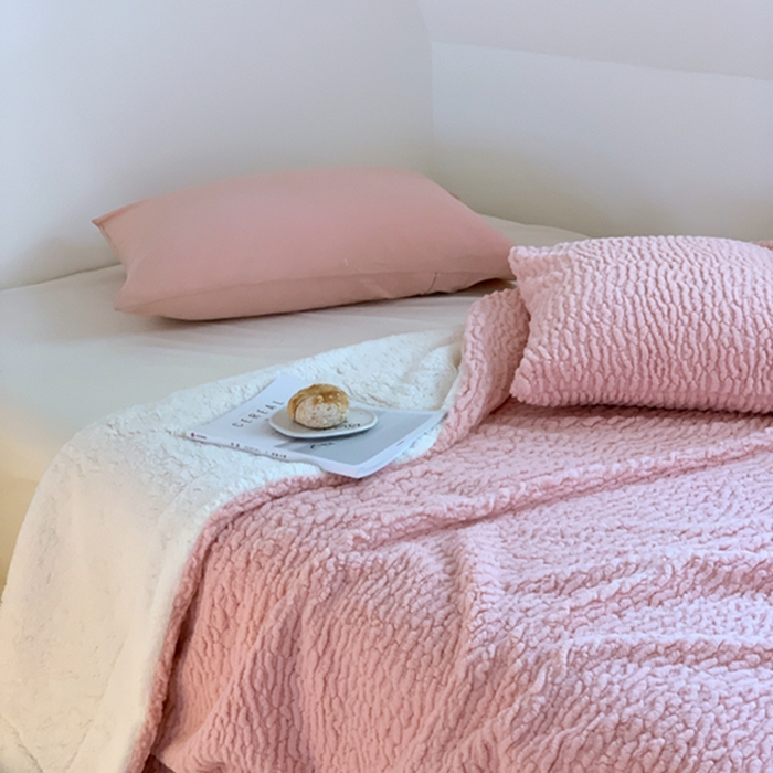 91家纺网 家纺一手货源 找家纺 昔可家纺 2023云朵绒毯 珊瑚粉