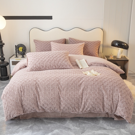 91家纺网 家纺一手货源 找家纺 寐眠 2023新款懒兔毛牛奶绒四件套玫瑰 樱花浅粉