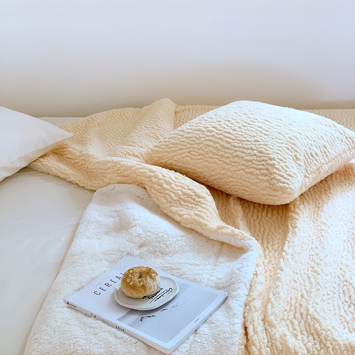 91家纺网 家纺一手货源 找家纺 昔可家纺 2023云朵绒毯 奶油黄