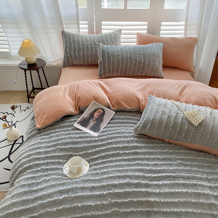 91家纺网 家纺一手货源 找家纺 吾诺家居 2023新款保暖流苏绒牛奶绒四件套 流苏浅灰