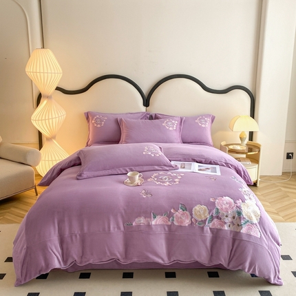91家纺网 家纺一手货源 找家纺 （总）苹果星家纺 2023新款高克重纯色牛奶绒刺绣四件套-奢香夫人