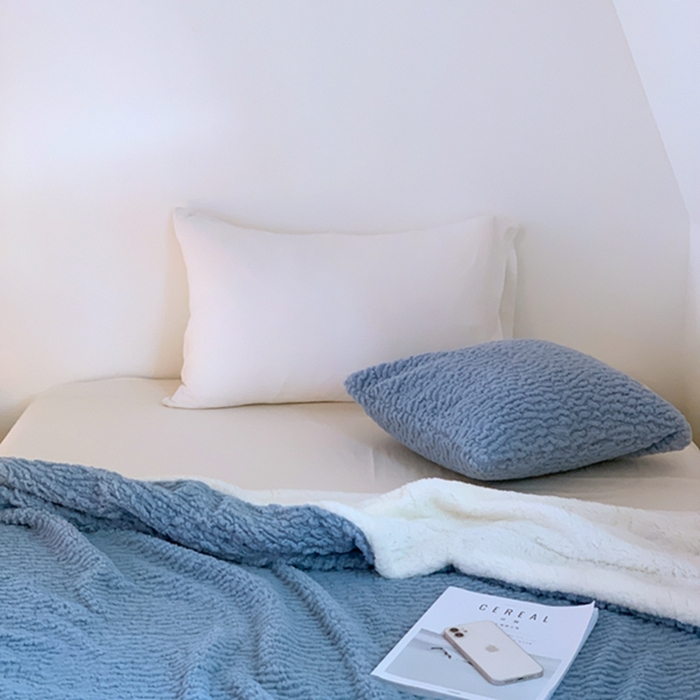 91家纺网 家纺一手货源 找家纺 昔可家纺 2023云朵绒毯 湖水蓝