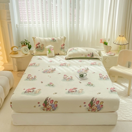 91家纺网 家纺一手货源 找家纺 康纳利 2024新款加厚印花牛奶绒床笠纯色牛奶绒床笠单床笠 小兔蘑菇