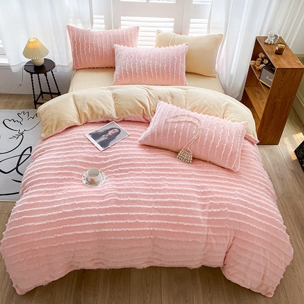 91家纺网 家纺一手货源 找家纺 吾诺家居 2023新款保暖流苏绒牛奶绒四件套 流苏浅粉