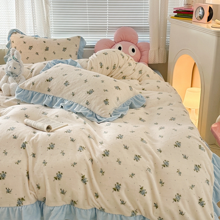 91家纺网 家纺一手货源 找家纺 昔可家纺 2023新款花边款牛奶绒四件套 西西里碎花