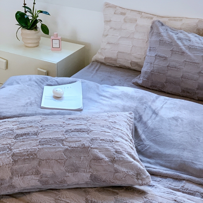 91家纺网 家纺一手货源 找家纺 昔可家纺 2023兔兔绒四件套 格调灰