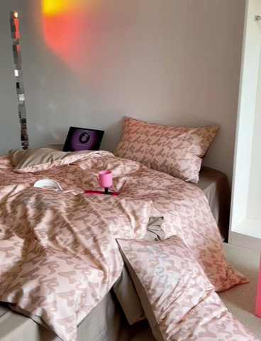 91家纺网 家纺一手货源 找家纺 （总）2023新款50s缎纹数码印花长绒棉四件套-love系列