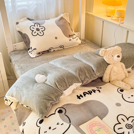 91家纺网 家纺一手货源 找家纺 （总）柒月家居 2023新款亲肤舒适学生床法莱绒套件