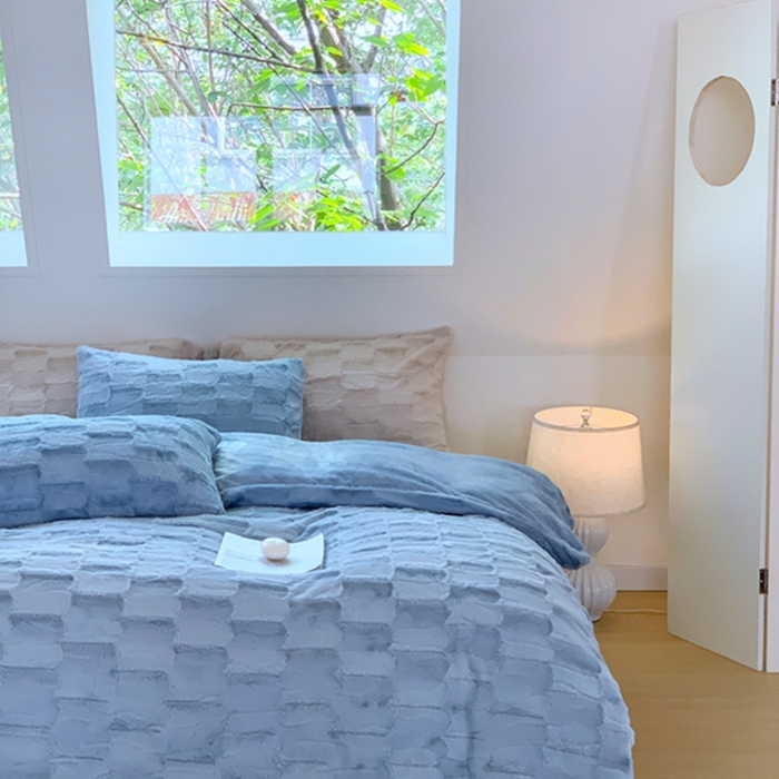 91家纺网 家纺一手货源 找家纺 昔可家纺 2023兔兔绒四件套 格调蓝