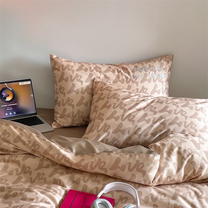 91家纺网 家纺一手货源 找家纺 （总）2023新款50s缎纹数码印花长绒棉四件套-love系列