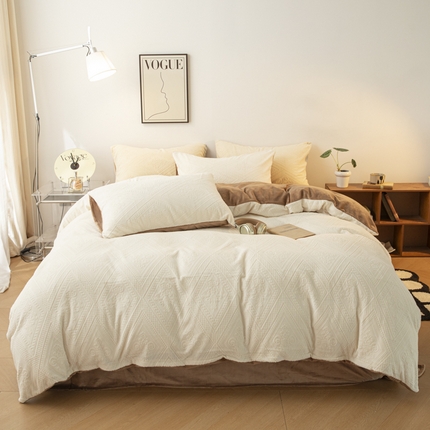 91家纺网 家纺一手货源 找家纺 （总）寐眠 2023新款牛奶绒剪花四件套（菱格）