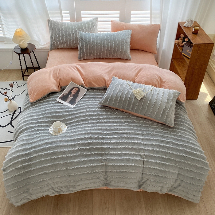 91家纺网 家纺一手货源 找家纺 吾诺家居 2023新款保暖流苏绒牛奶绒四件套 流苏浅灰