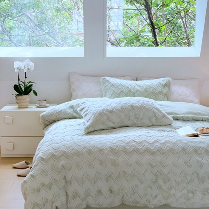 91家纺网 家纺一手货源 找家纺 昔可家纺 2023兔兔绒四件套 绿波纹