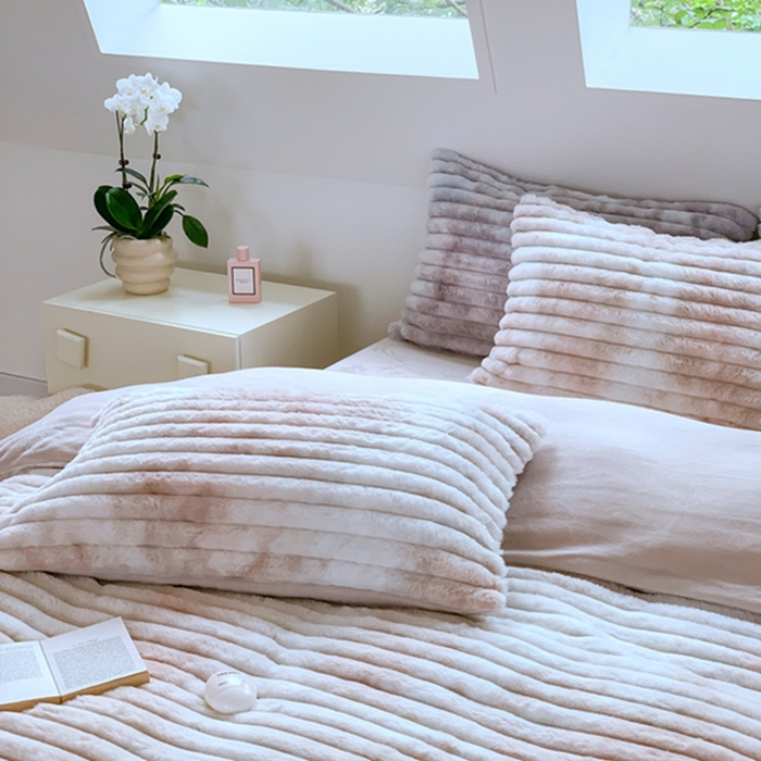 91家纺网 家纺一手货源 找家纺 昔可家纺 2023兔兔绒四件套 琥珀扎染