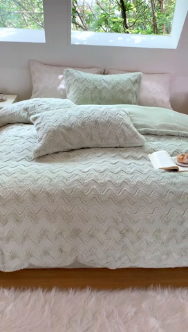 91家纺网 家纺一手货源 找家纺 昔可家纺 2023兔兔绒四件套 绿波纹