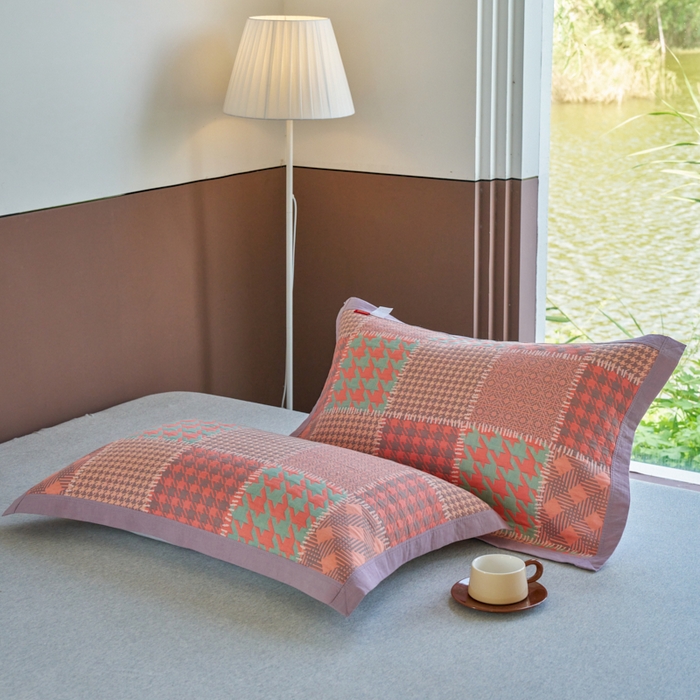 91家纺网 家纺一手货源 找家纺 棠薇家纺-毛巾被 2023新款60支细纱全棉枕巾三层纱夹棉枕巾 艾克粉枕巾