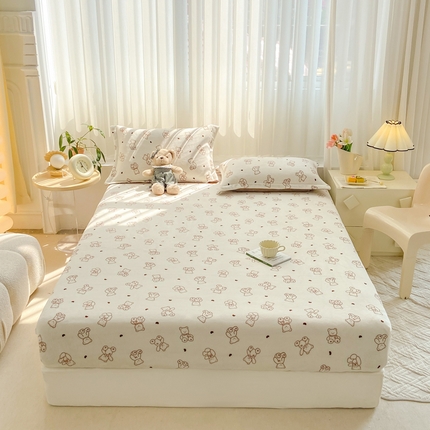 91家纺网 家纺一手货源 找家纺 康纳利 2024新款加厚印花牛奶绒床笠纯色牛奶绒床笠单床笠 爱心熊