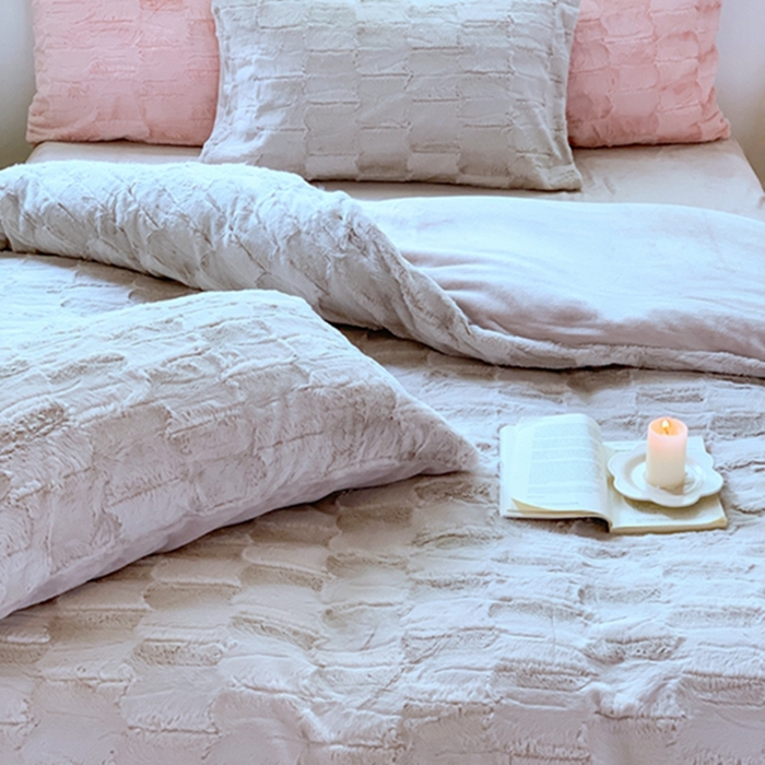 91家纺网 家纺一手货源 找家纺 昔可家纺 2023兔兔绒四件套 格调卡其色