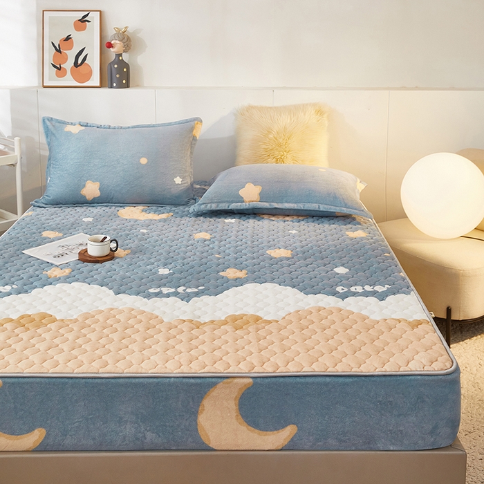 91家纺网 家纺一手货源 找家纺 米柳家纺 2023直播爆款牛奶绒夹棉床笠 星空