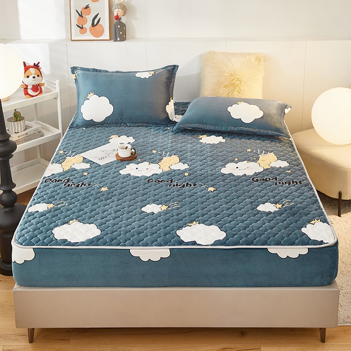 91家纺网 家纺一手货源 找家纺 米柳家纺 2023直播爆款牛奶绒夹棉床笠 云之恋