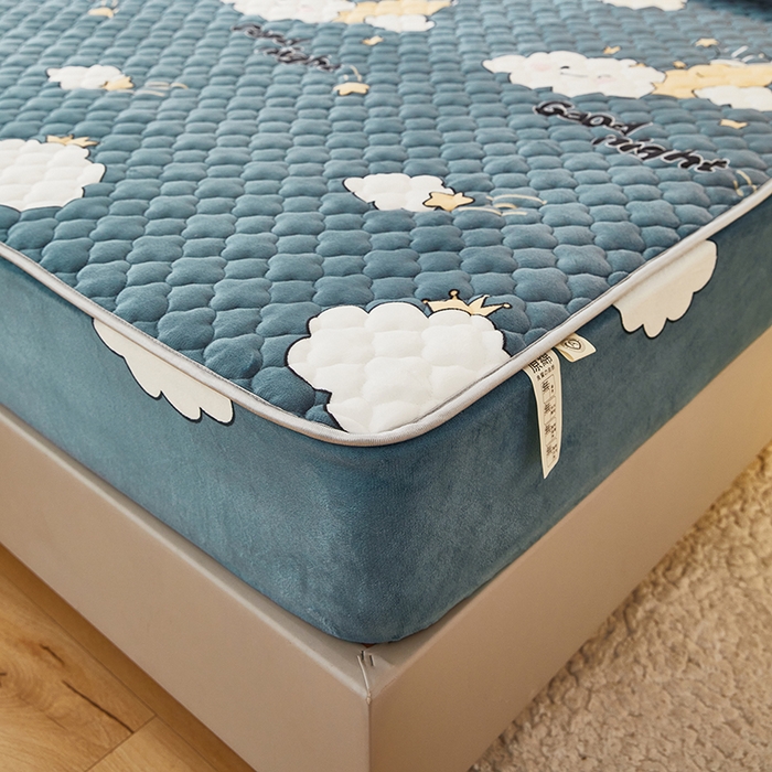 91家纺网 家纺一手货源 找家纺 米柳家纺 2023直播爆款牛奶绒夹棉床笠 云之恋