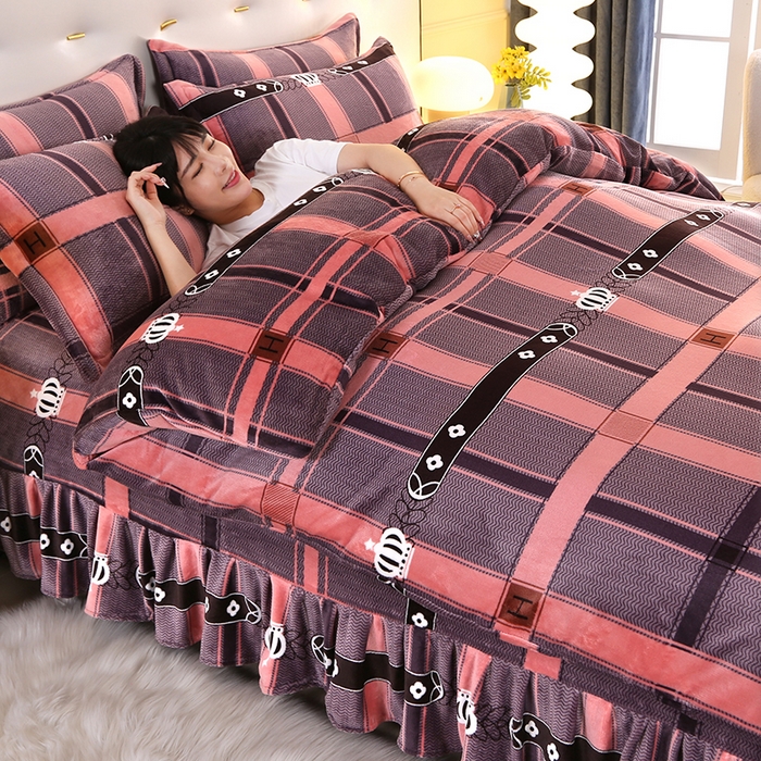 91家纺网 家纺一手货源 找家纺 爱洛 2023新款高克重印花牛奶绒四件套金貂绒四件套 雅韵