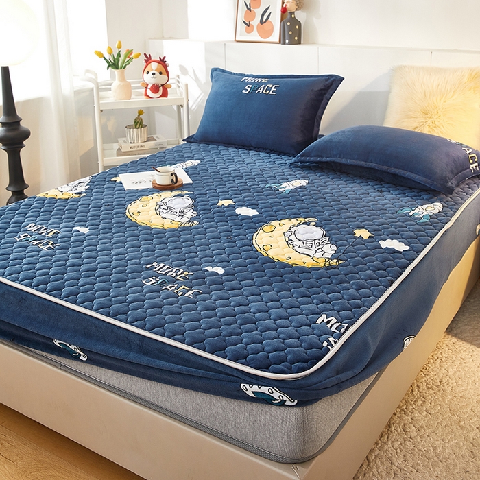 91家纺网 家纺一手货源 找家纺 米柳家纺 2023直播爆款牛奶绒夹棉床笠 宇航员