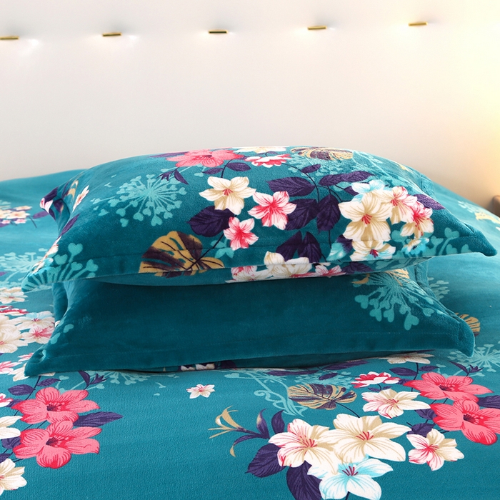 91家纺网 家纺一手货源 找家纺 爱洛 2023新款高克重印花牛奶绒四件套金貂绒四件套 三生三世